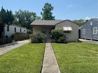 302 Warrington Dr, New Orleans, LA 70122