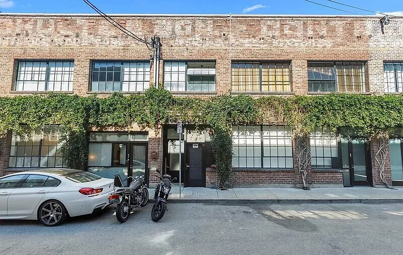 1 bed, 1.0 bath, 1104 sqft, $3,600 — Photo 4