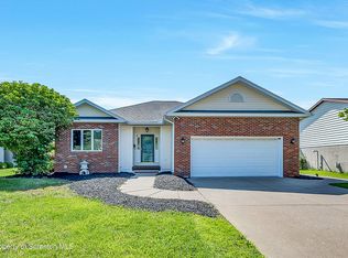438 1st St, Blakely, PA 18447