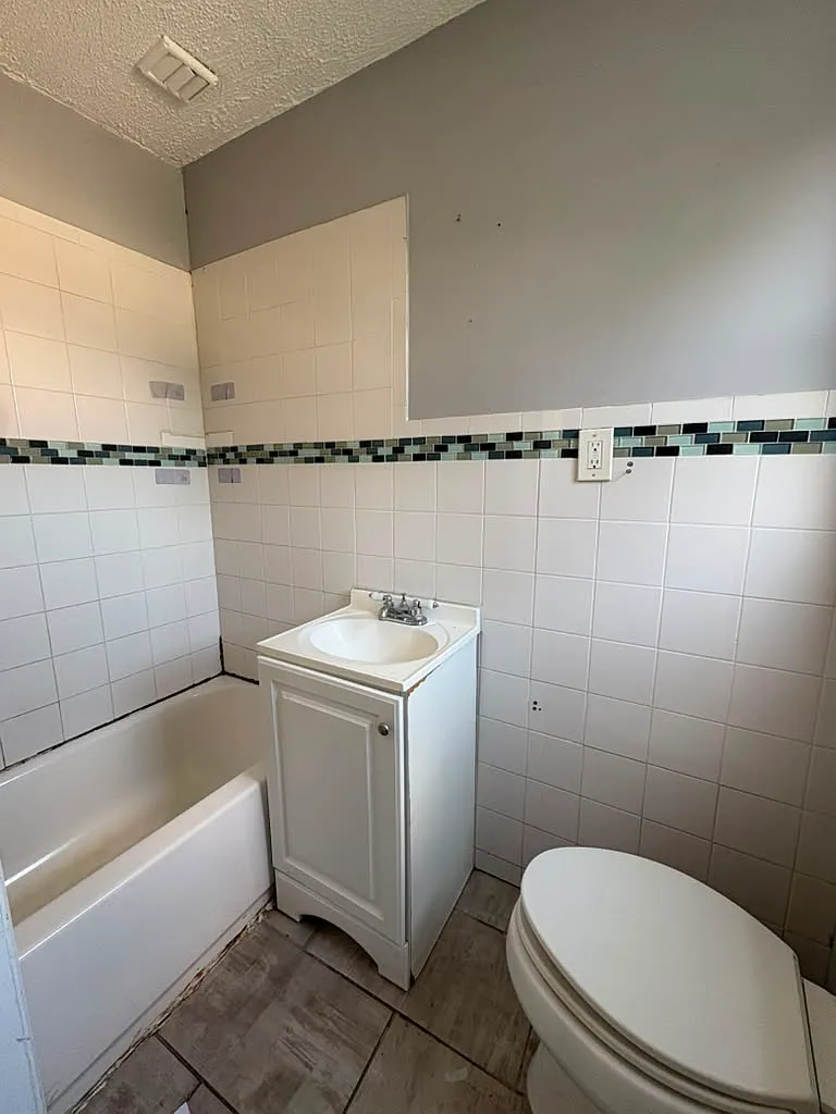3 bed, $2,500 — Photo 3