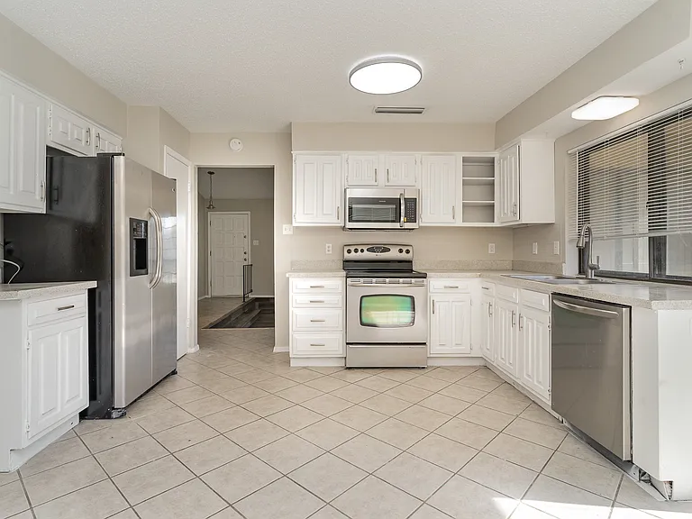 2311 Lawnmeadow Dr — Photo 8