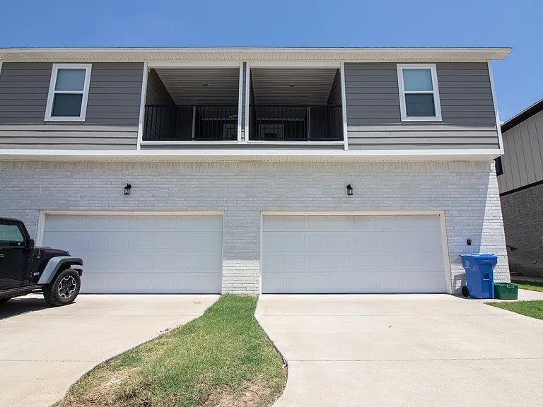 803 S Rupple Rd #2 — Photo 23