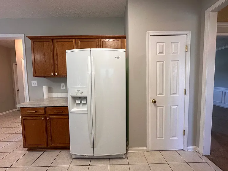 9406 Harlow Ct — Photo 11