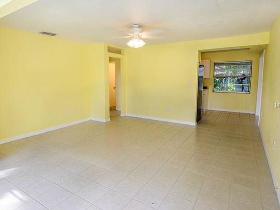 3rd image of 7560 Meadowlawn Dr N