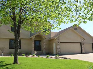 6605 W Bradford Cir, Sioux Falls, SD 57106