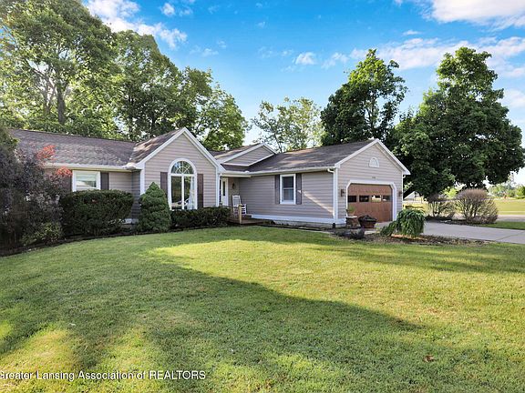 3rd image of 1099 Brookside Dr