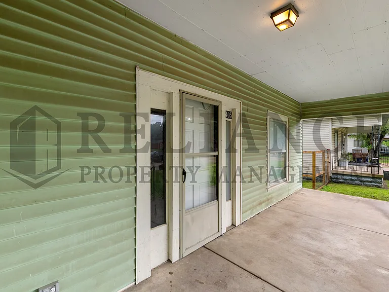 1405 S Ida St — Photo 11