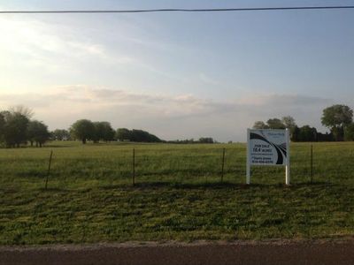 200 E Casey Rd, Lone Jack, MO, 64070