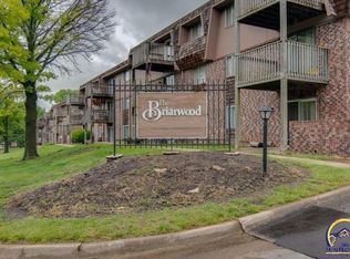 3101 SW Macvicar Ave APT 205A, Topeka, KS 66611