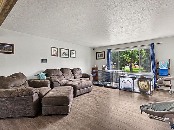 4th image of 5216 W 35th St