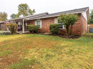 1110 W Linda Ln, Rogers, AR 72758