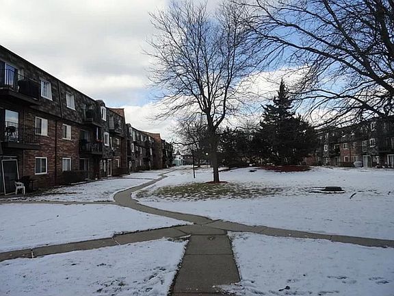 2nd image of 9402 Bay Colony Dr APT 3W