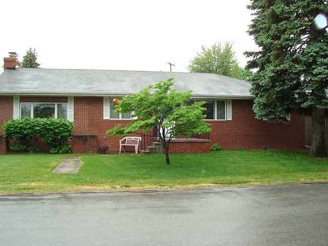 2nd image of 4016 Wise St