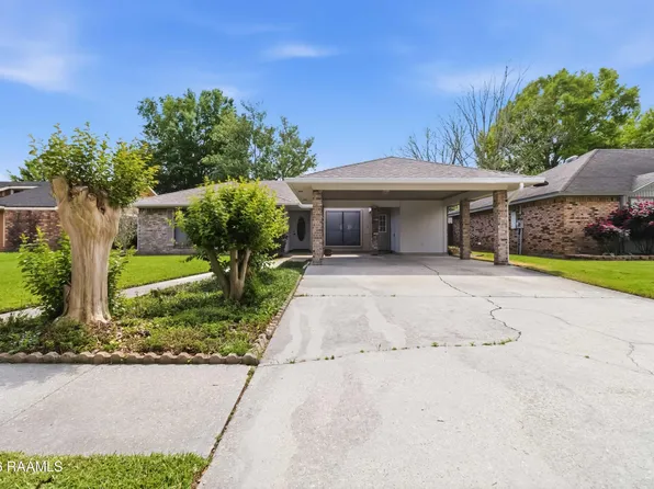 206 Open Meadows Dr, Lafayette, LA 70506