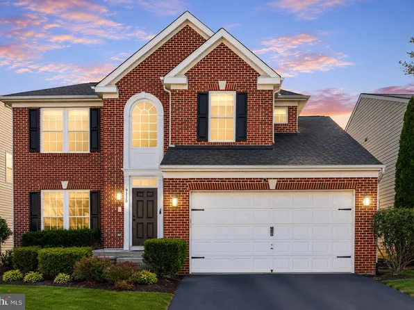 9320 Birch Cliff Dr, Fredericksburg, VA 22407