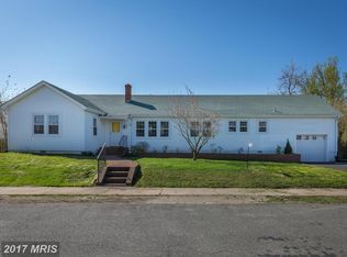 28 Maryland Ave, Colonial Beach, VA 22443