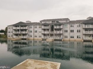 104 Waters Edge Dr, Newark, DE 19702