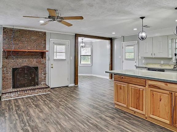 5th image of 1154 Walker Rd #3