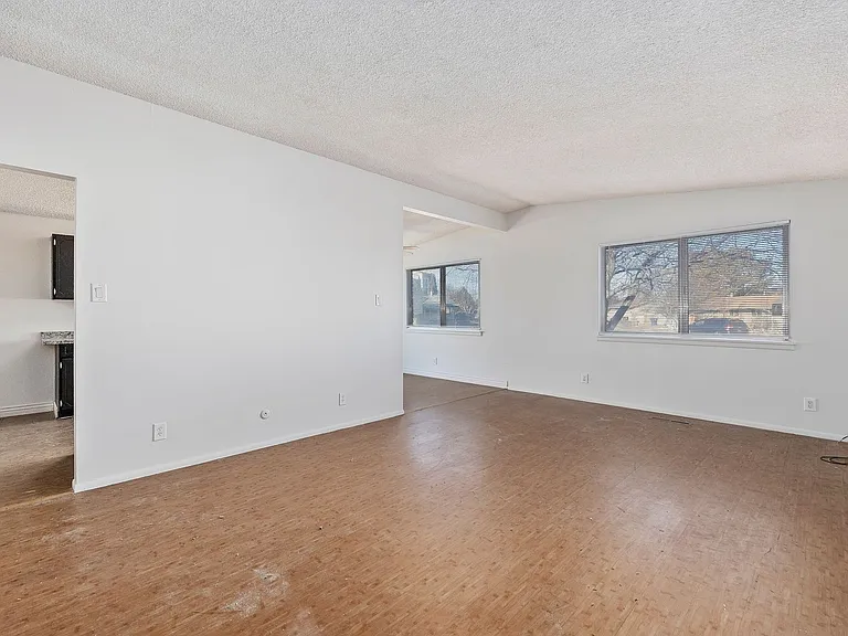 1642 Bel Air Cir — Photo 25