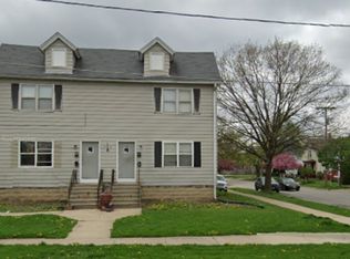 222-224 Gale St #1E, Aurora, IL 60506