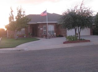 9806 Dover Ave, Lubbock, TX 79424