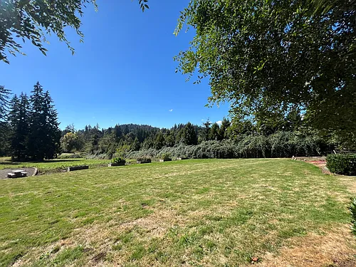 Small Peaceful Property on Acreage Photo 1 Small Peaceful Property on Acreage Photo 1