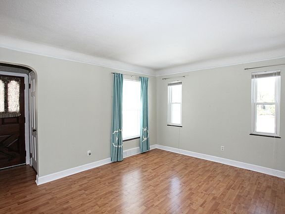 3rd image of 6305 Dellrose Dr