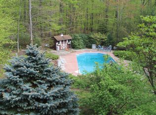 90 Ravens Croft Rd, Vernon, CT 06066