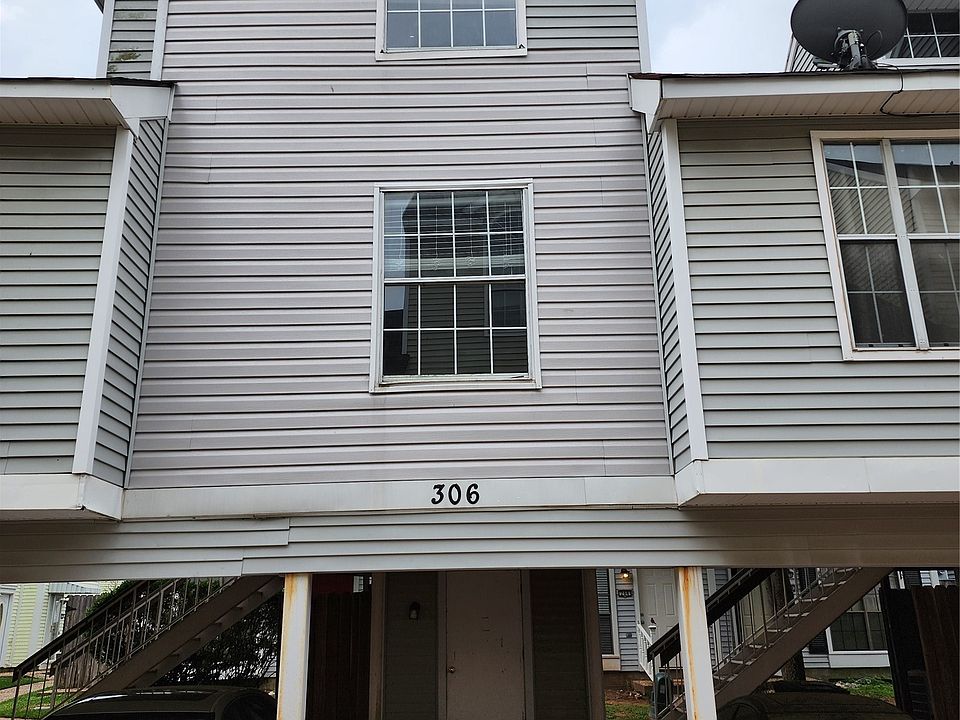 1st image of 306 Settlers Park Dr