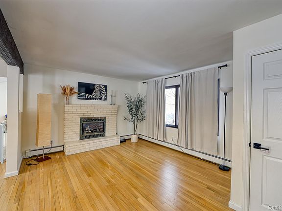 2nd image of 219 Pond Road