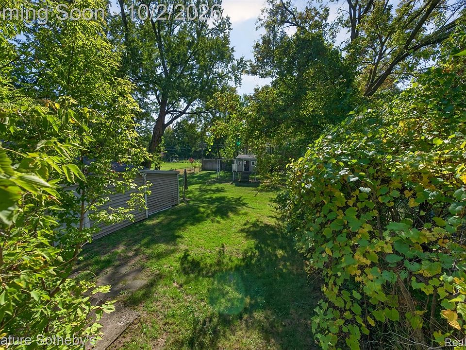 29215 Bretton St, photo 16