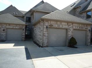 50691 Harbour View Dr N, New Baltimore, MI 48047