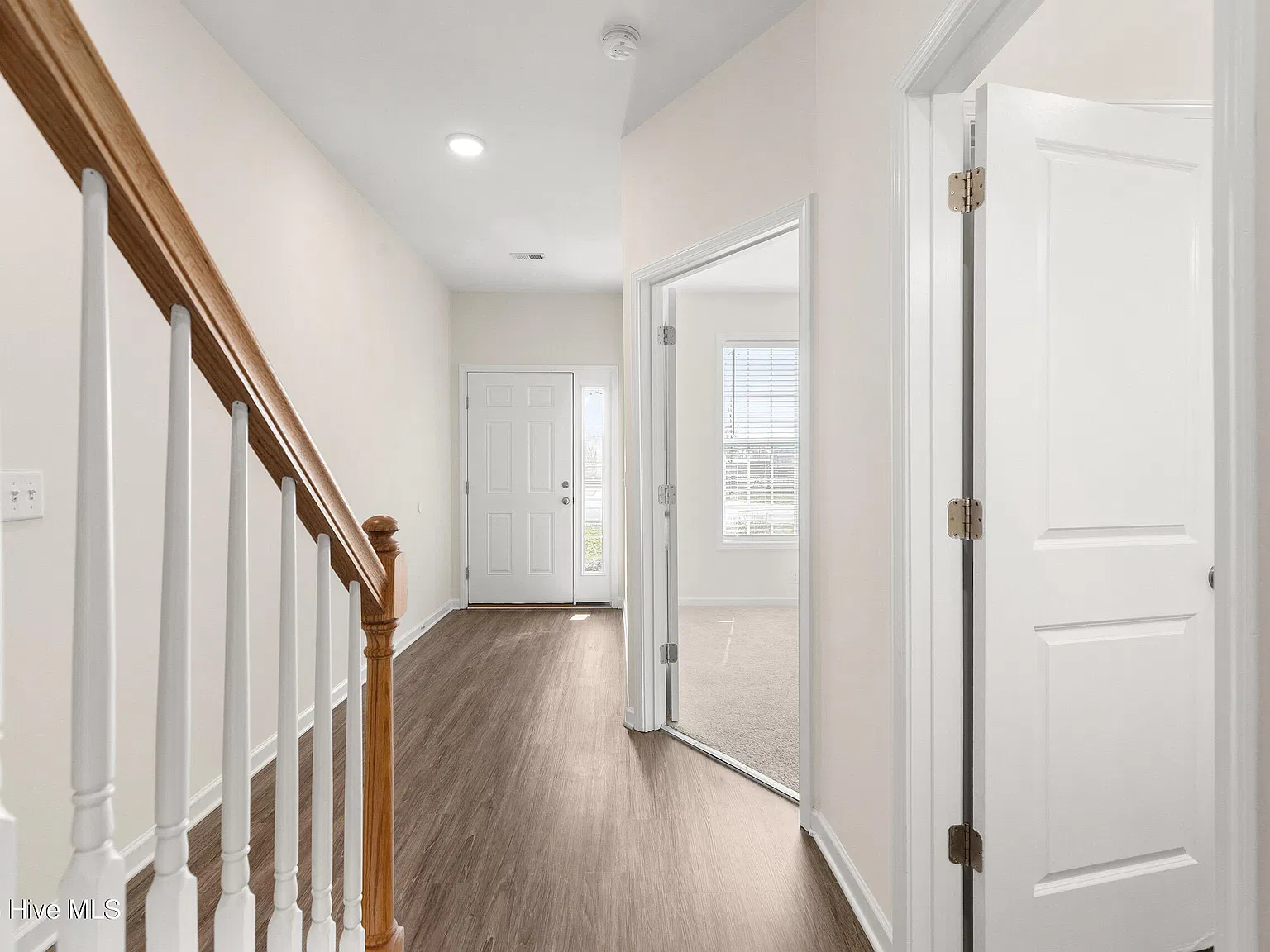 3 bed, 2.0 bath, 1462 sqft, $1,650 — Photo 4