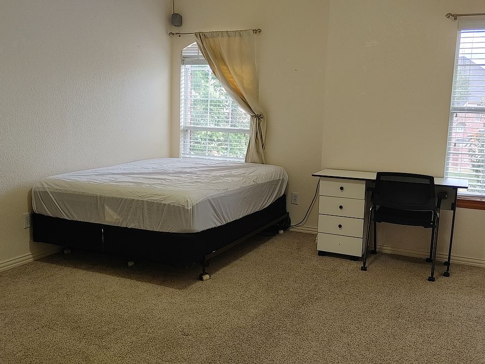 1st image of 2670 Glen Haven Ct