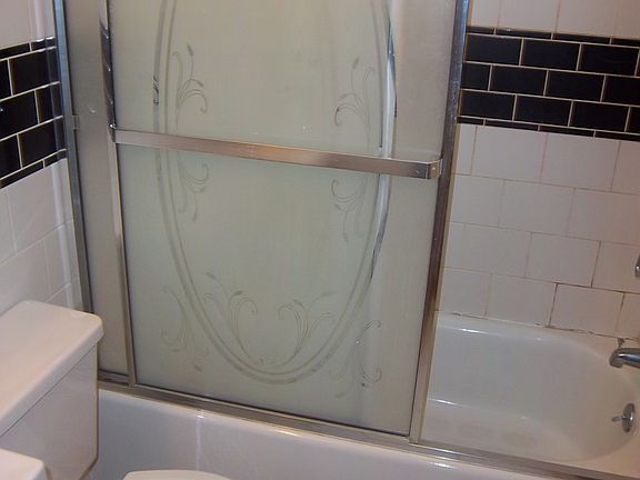 4th image of 350 22nd St APT 3R