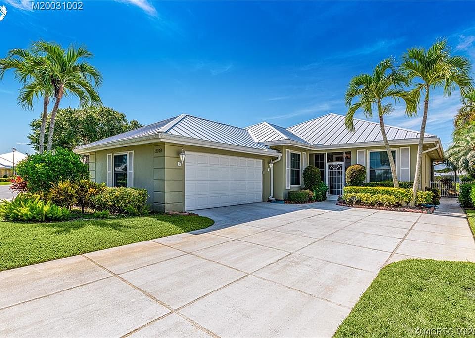 1st image of 2029 SW Mayflower Dr