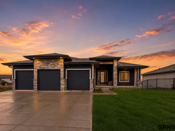 11207 N 170th St, Bennington, NE 68007