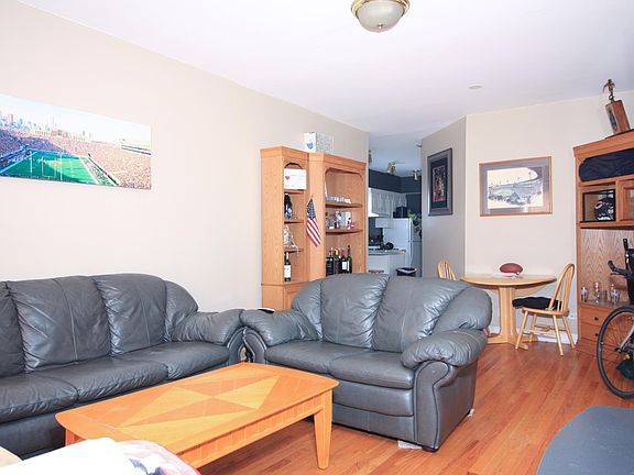 2nd image of 2455 N Ashland Ave APT 3