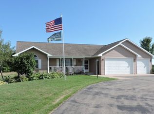 E3009 High Point Rdg, Waupaca, WI 54981