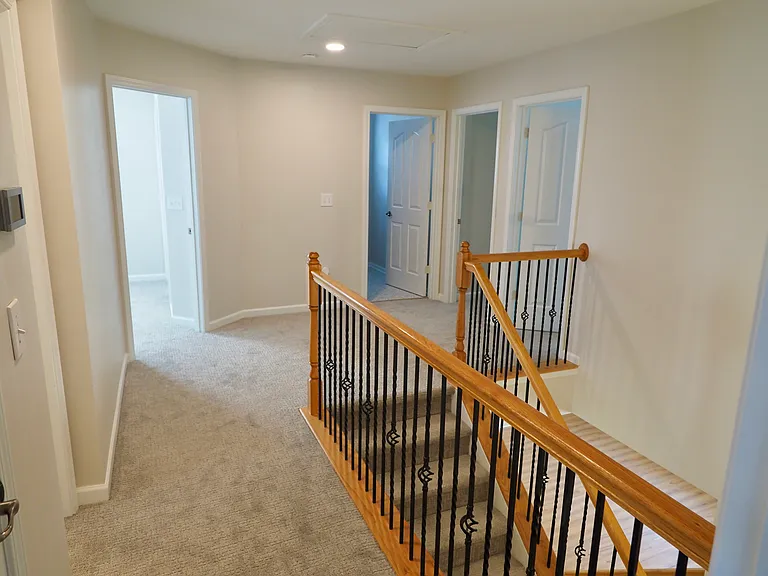 27 Border Ave — Photo 31