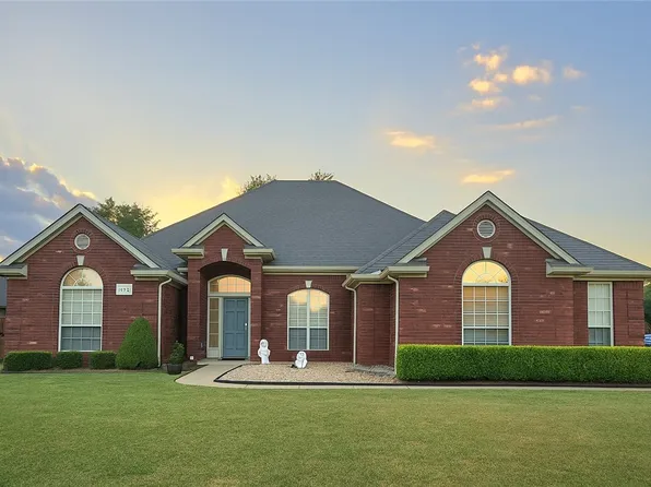 4210 Essex Cv, Springdale, AR 72762