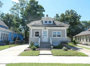 182 W 8th St, Holland, MI 49423
