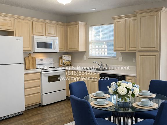 2nd image of 1020 Garden Dr