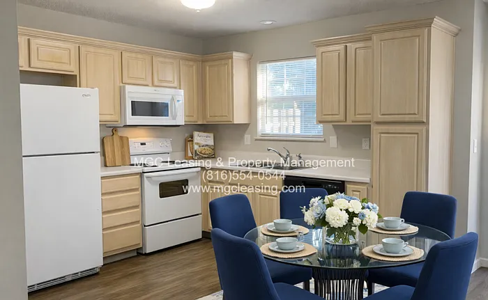 1020 Garden Dr — Photo 2