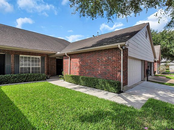 2nd image of 3310 Country Meadows Ct