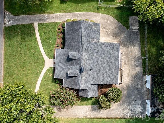 5th image of 57 19th Ave NW
