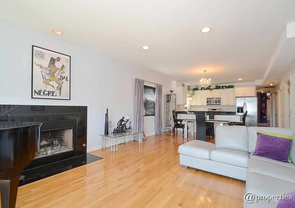 Living Room / Dining Room