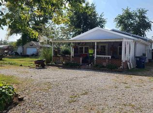 8128 City Lake Rd, Du Quoin, IL 62832