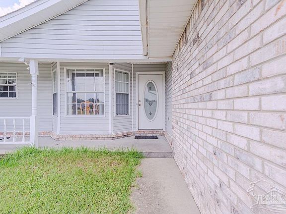 2nd image of 8098 Conrad St