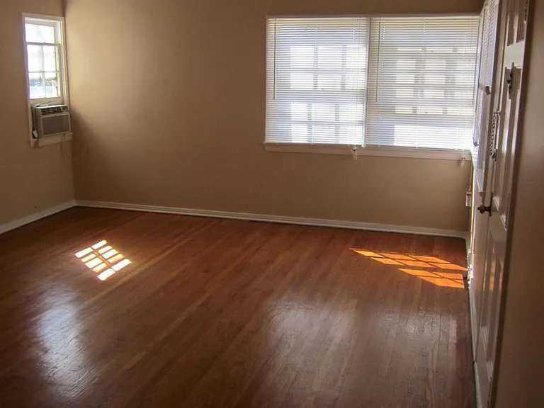 624 N Sycamore Ave — Photo 10